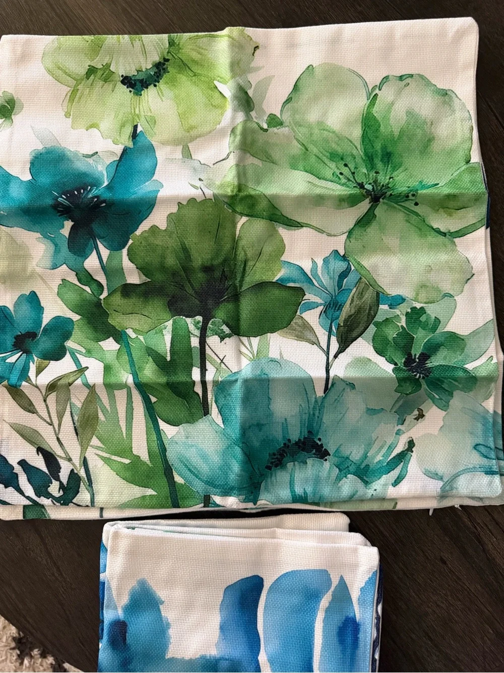 Comminy blue green